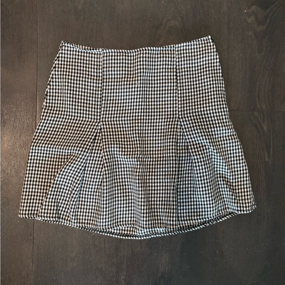 Brandy Melville Black and White Checkered Skirt